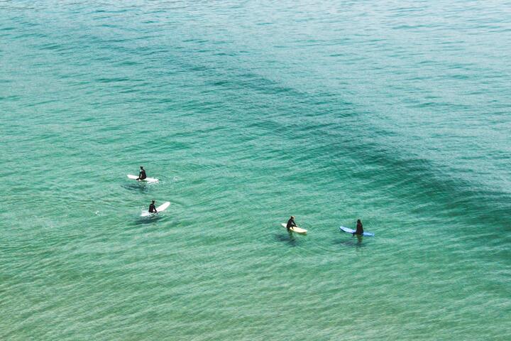 Riding the Waves: How Surf Therapy Can Heal Trauma